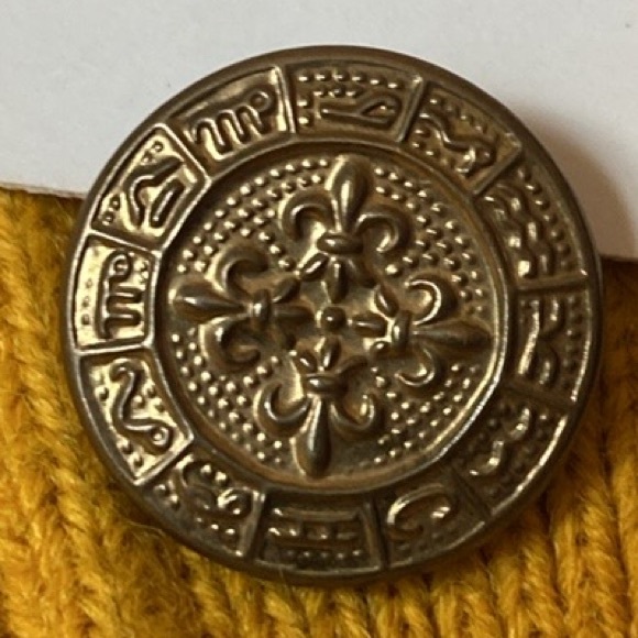 Vintage 90s Lindsey Blake Mustard Yellow Zodiac Border Buttons Knit Cardigan - Picture 4 of 6